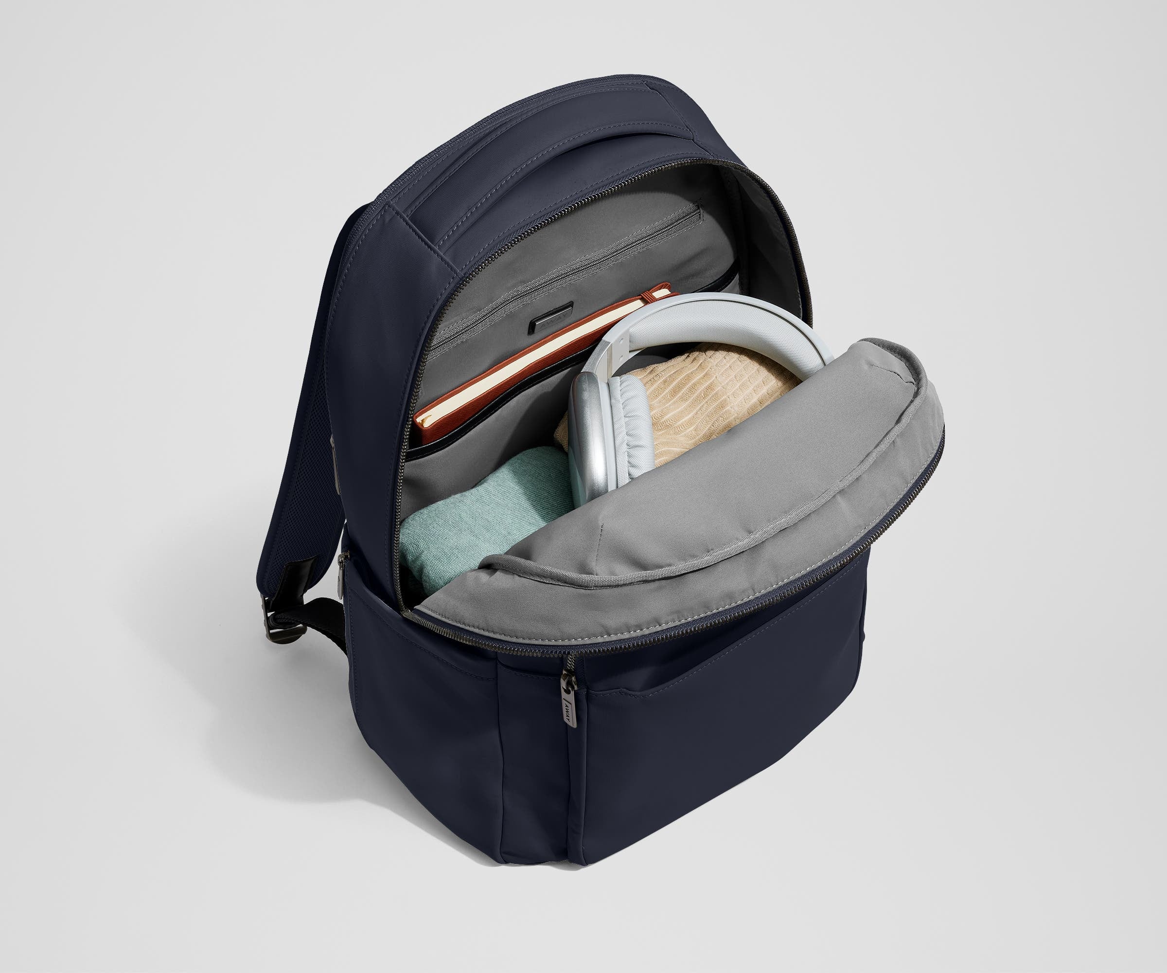 The Commuter Backpack in Navy Blue