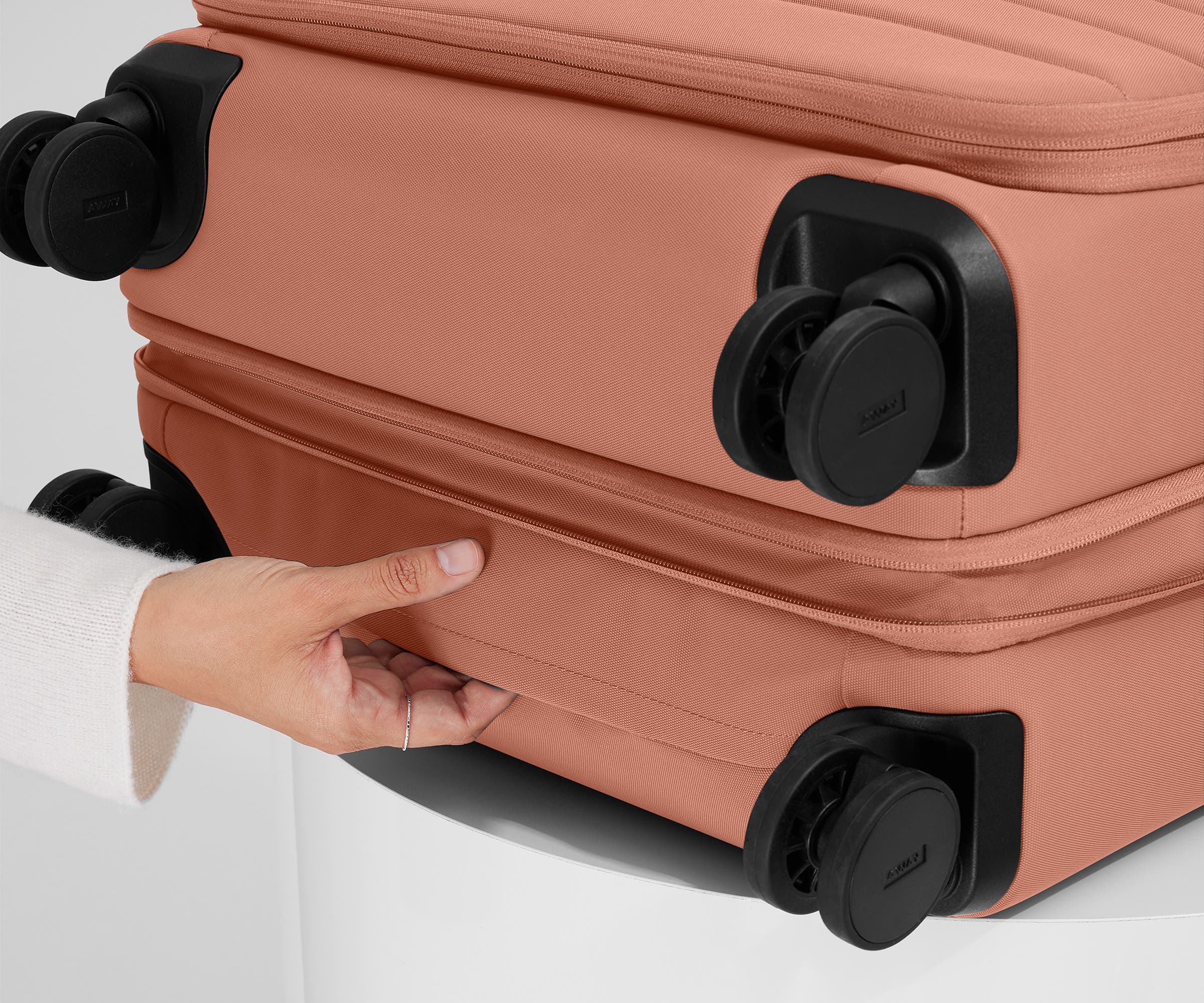 The Softside Medium in Clay Pink