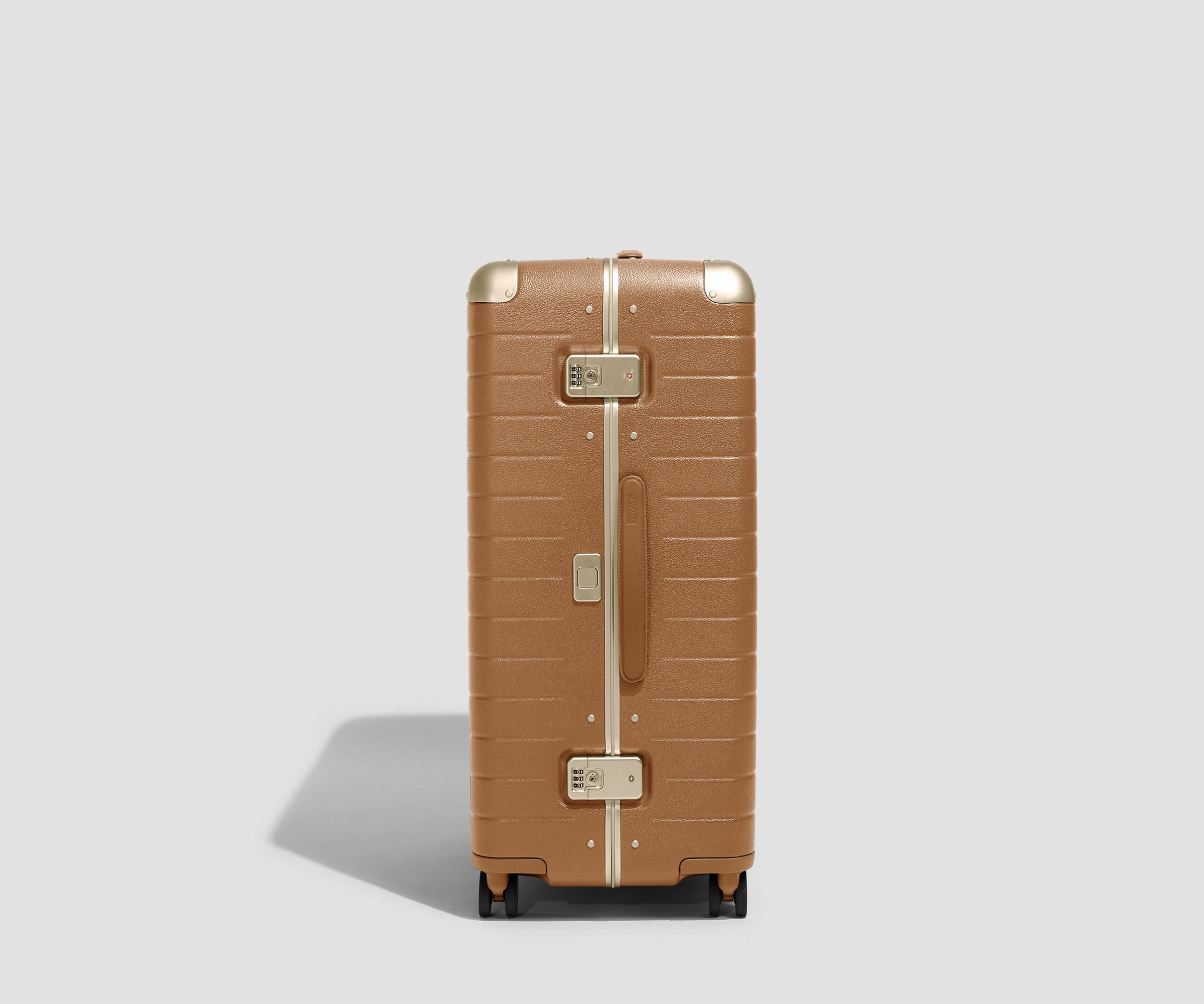 The Aluminum Edge Large in Cognac Brown