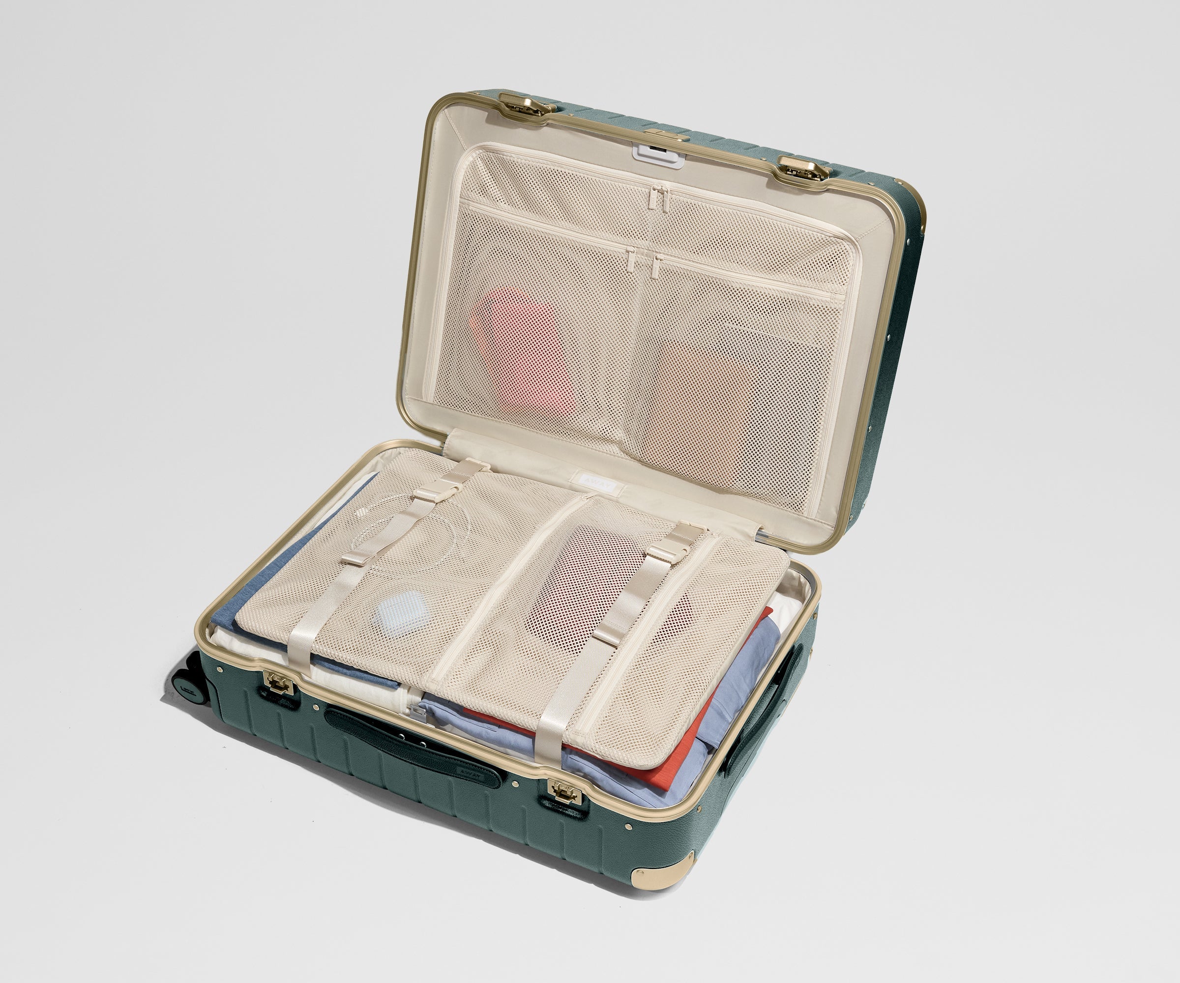 The Aluminum Edge Medium in Ivy Green