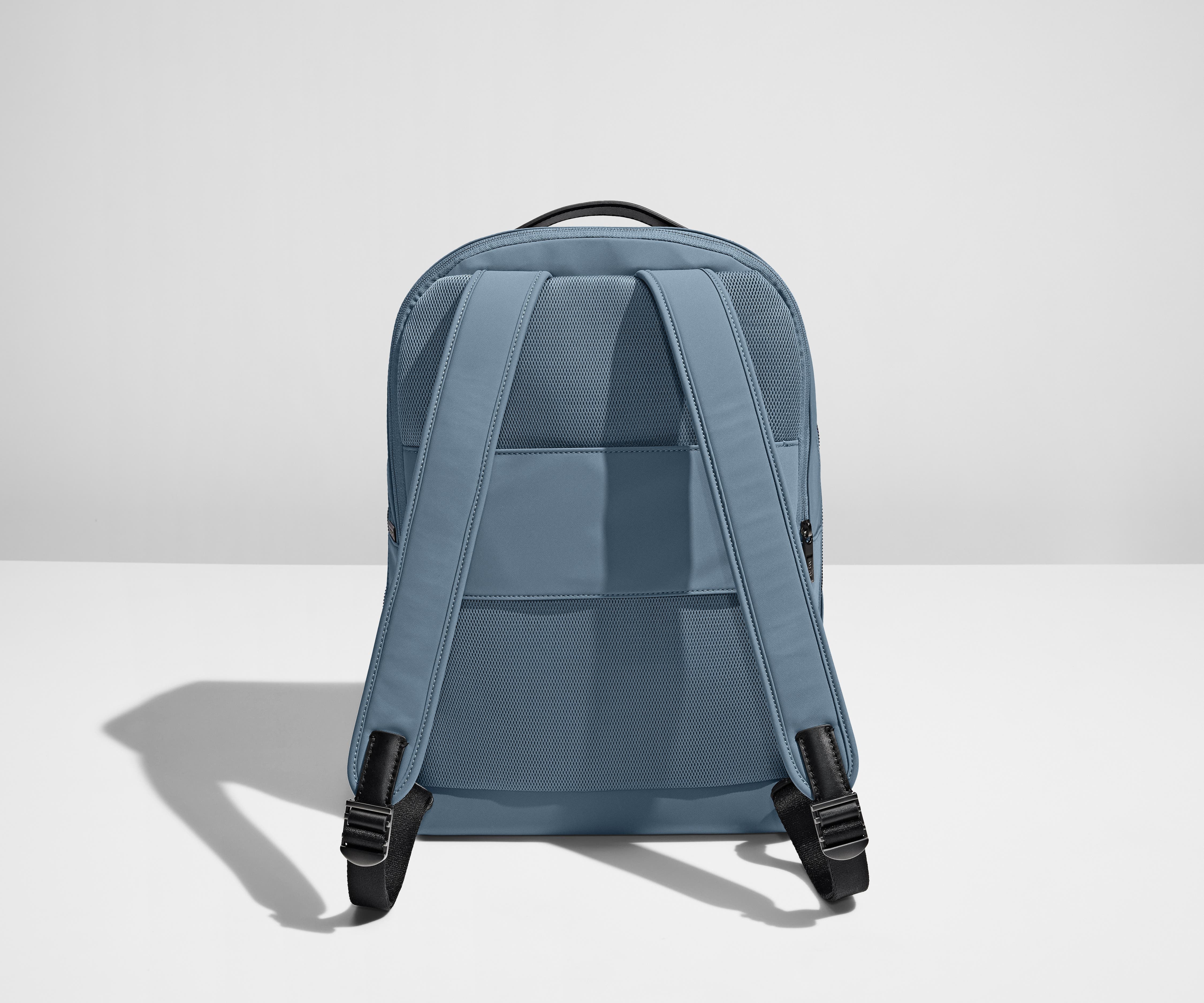 The Everywhere Zip Backpack in Coast Blue