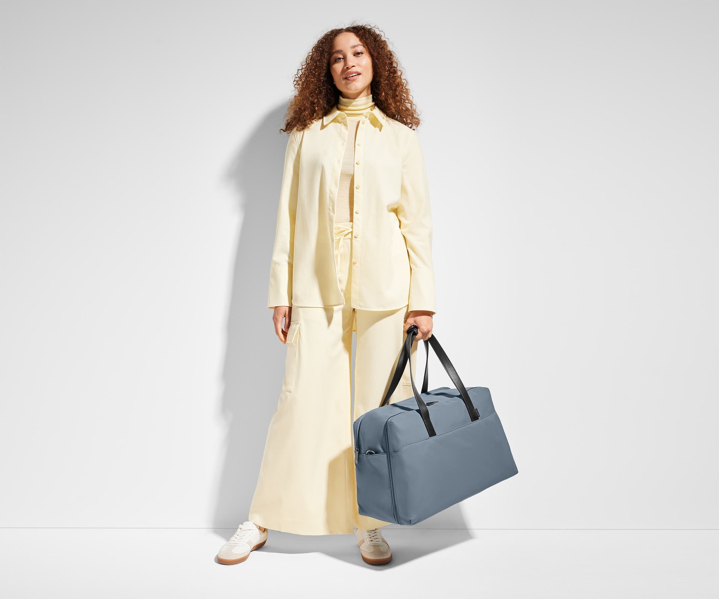 The Weekender in Salt White