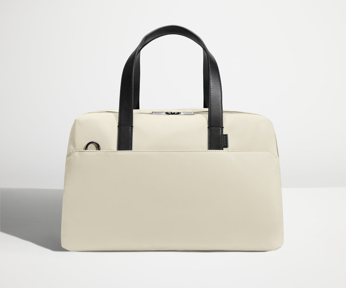 The Overnight Bag in Salt White