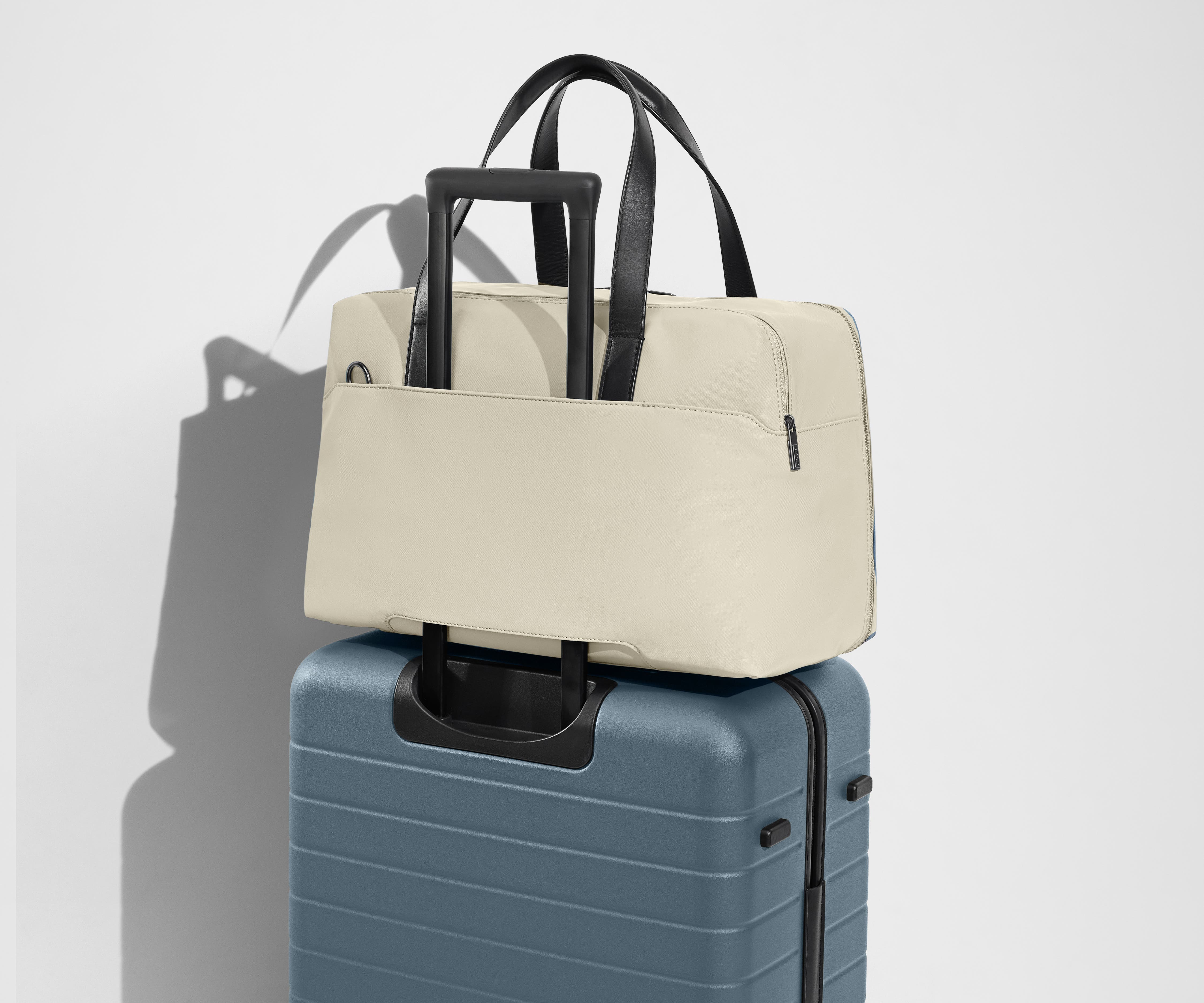 The Overnight Bag in Salt White