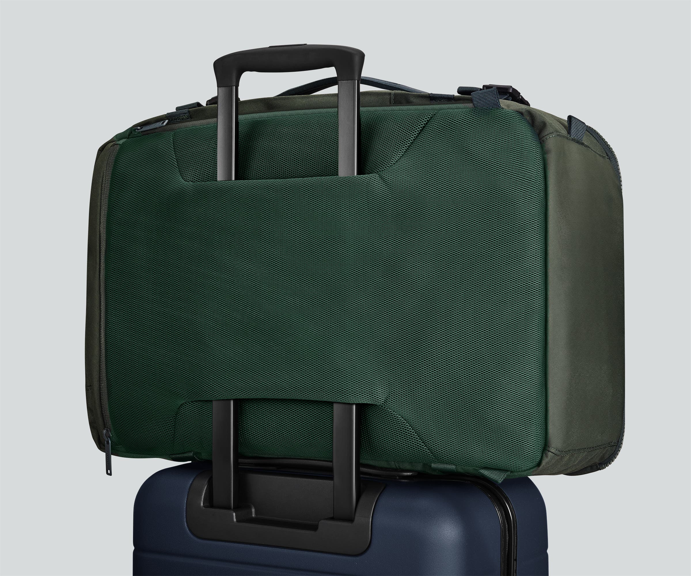 Active Convertible Backpack 45L in Forest Green