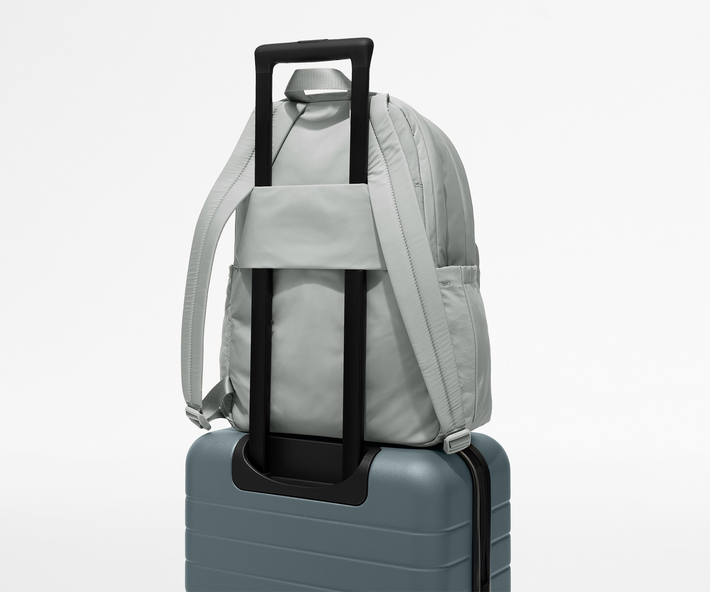Large Featherlight Backpack in Nordic Gray
