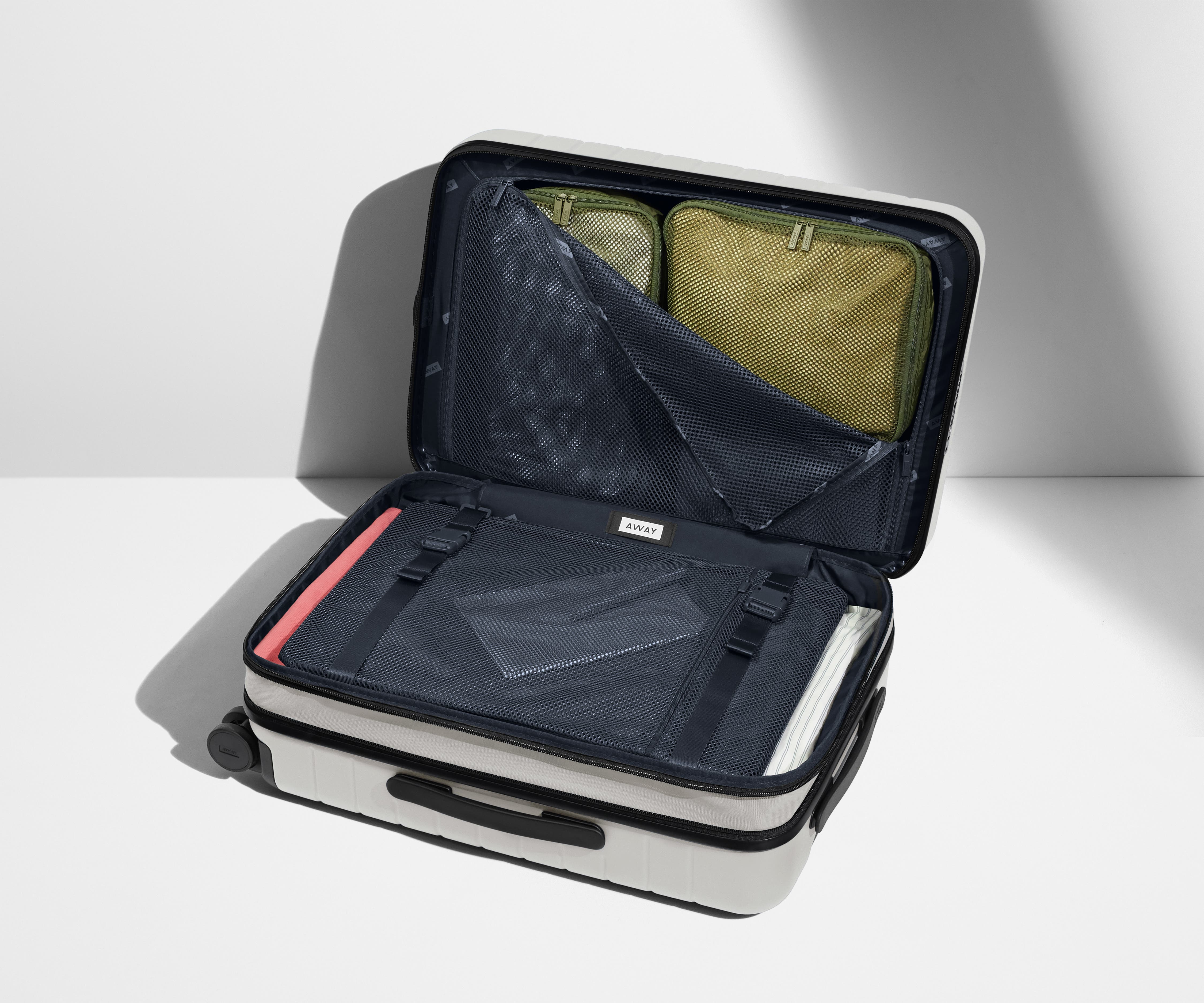 The Bigger Carry-On Flex in Cloud Gray