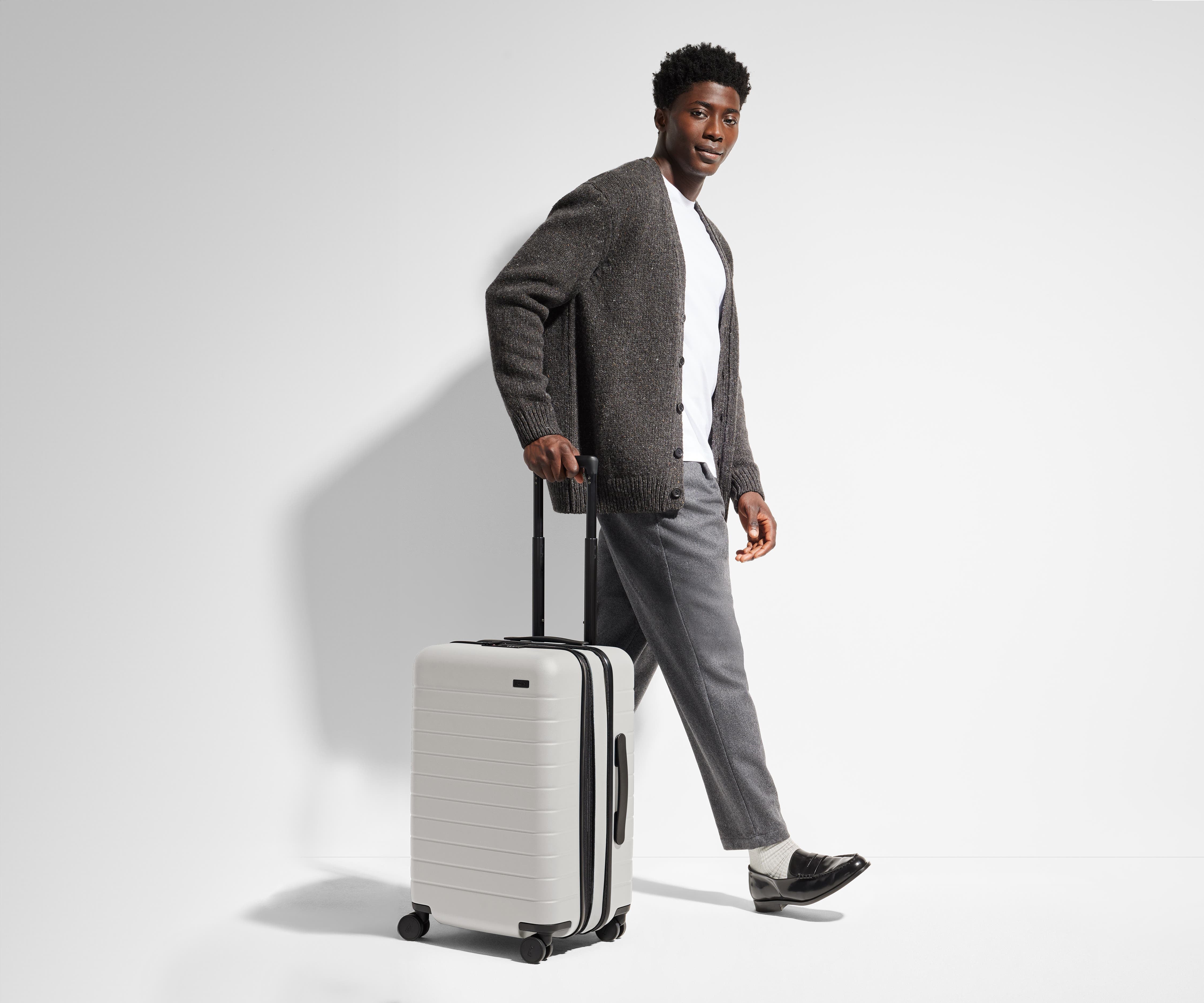 The Bigger Carry-On Flex in Cloud Gray
