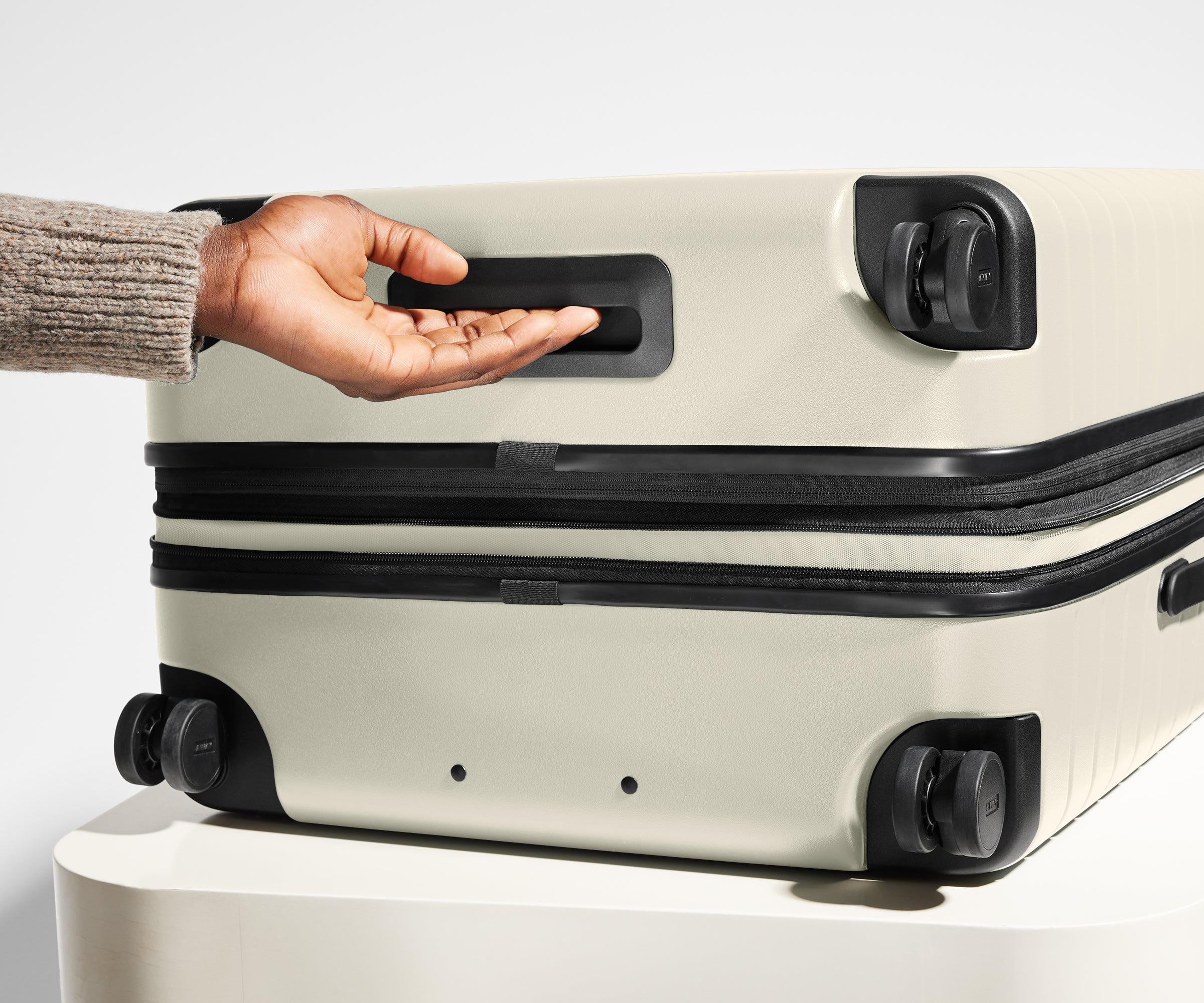 The Large Flex in Salt White