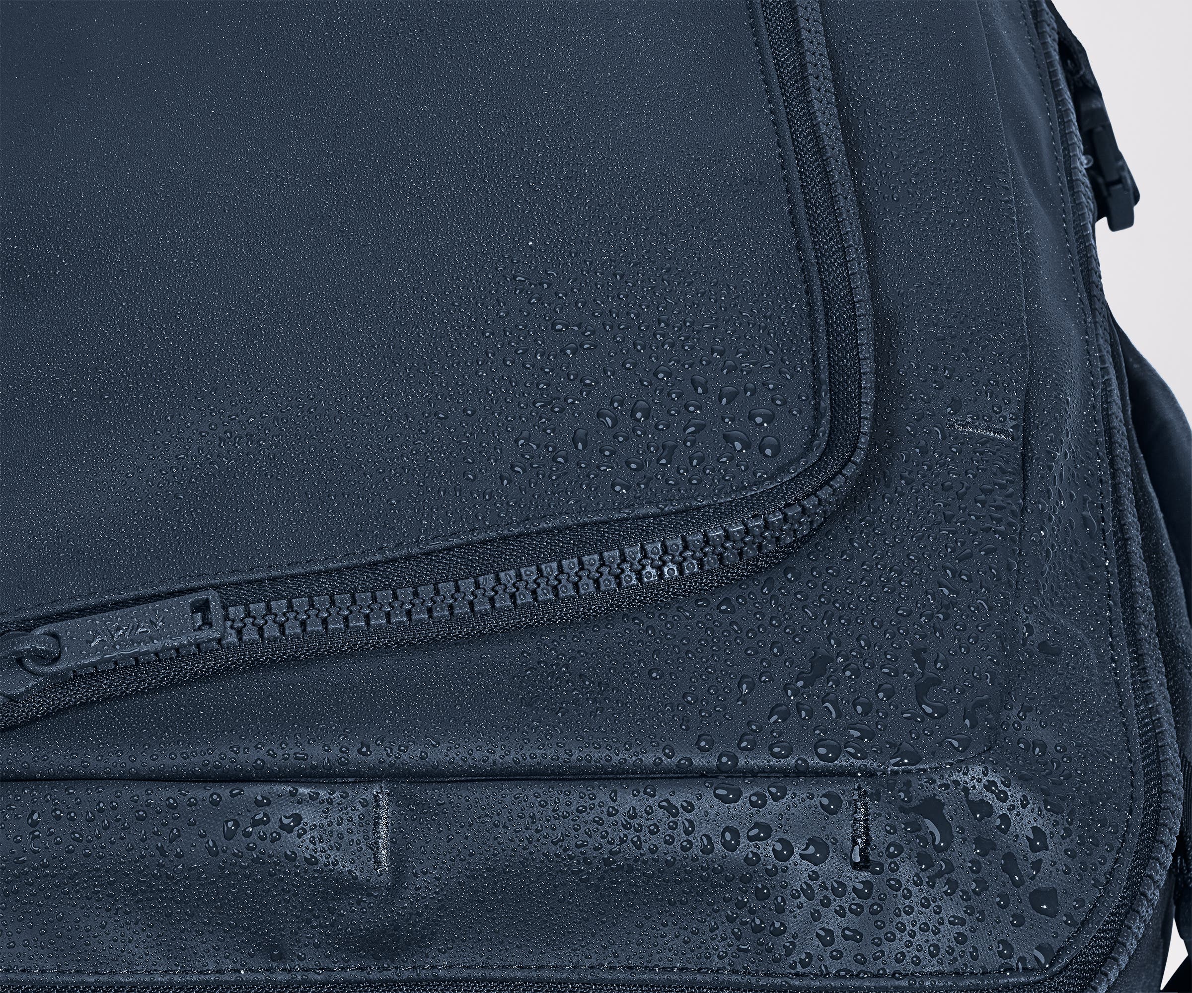 Active Convertible Backpack 25L in Navy Blue