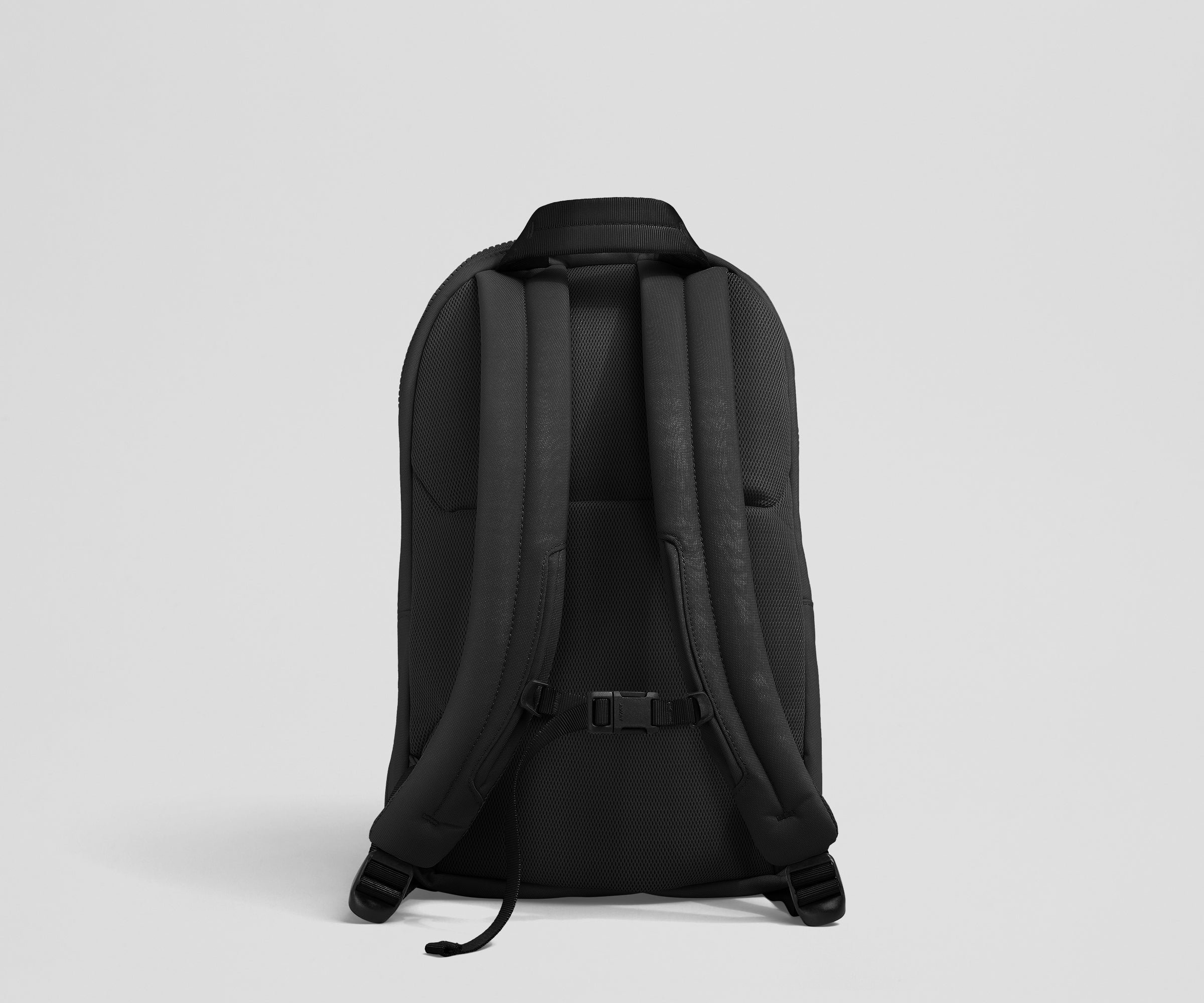 Active Daypack 20L in Jet Black