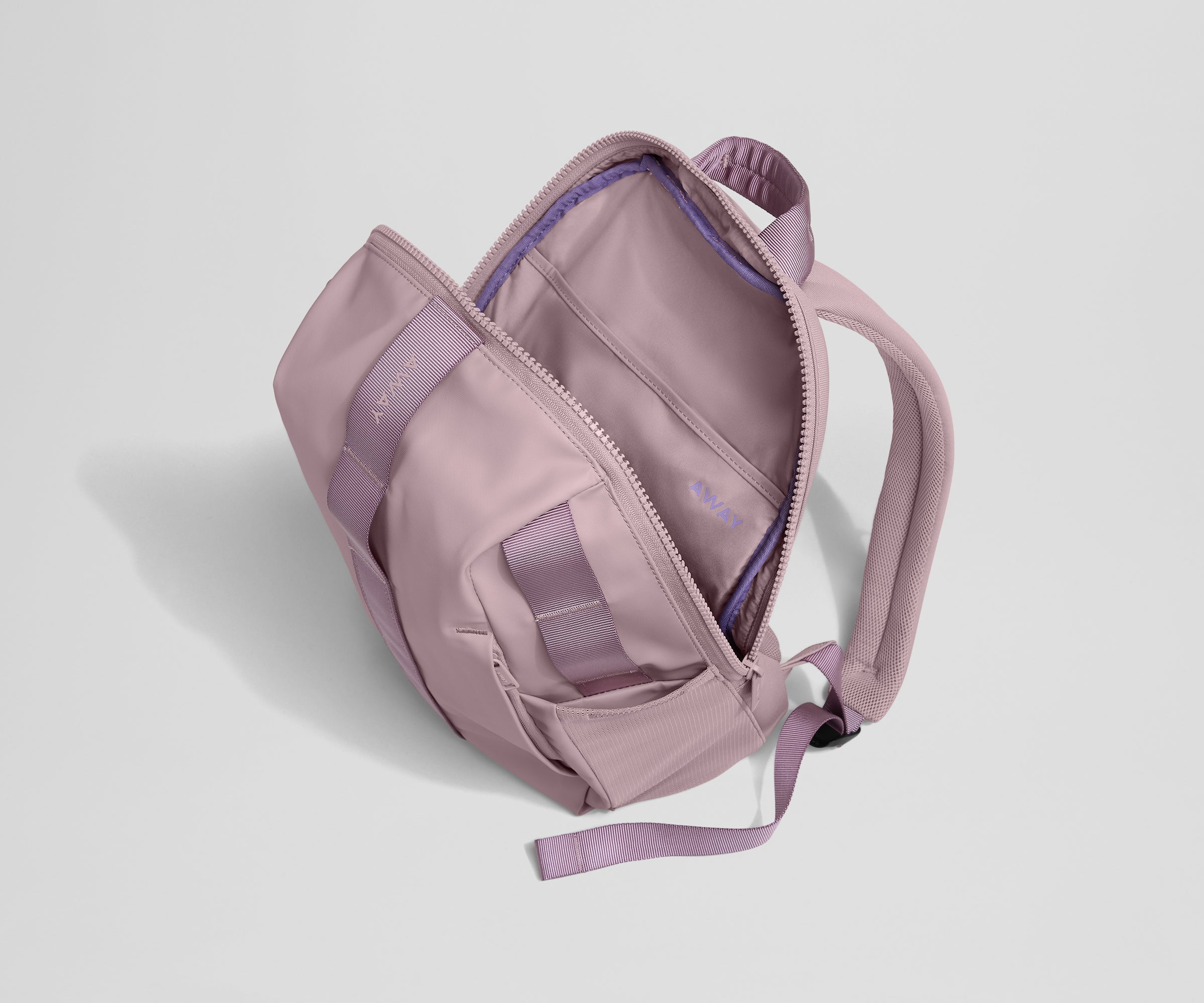 Active Daypack 20L in Meadow Mauve