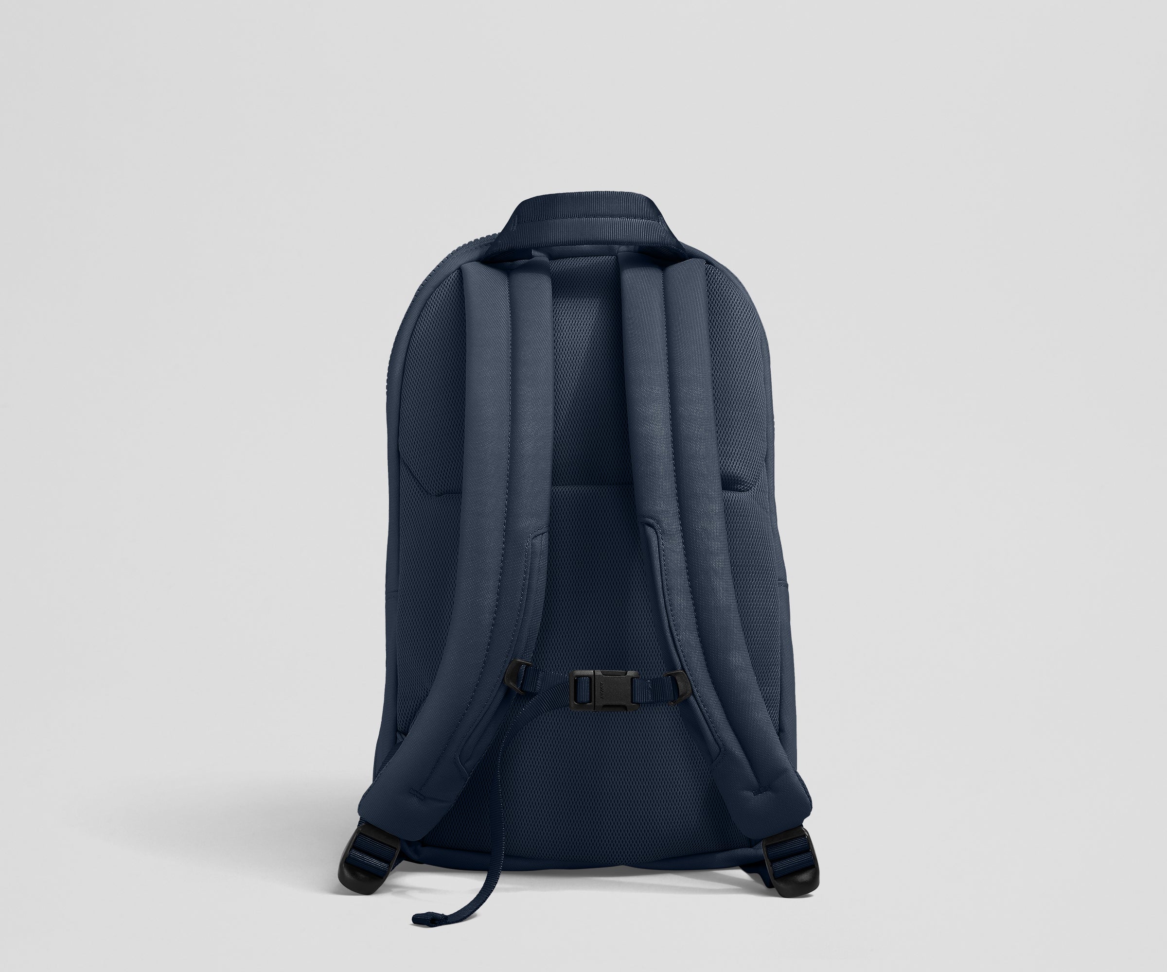 Active Daypack 20L in Navy Blue