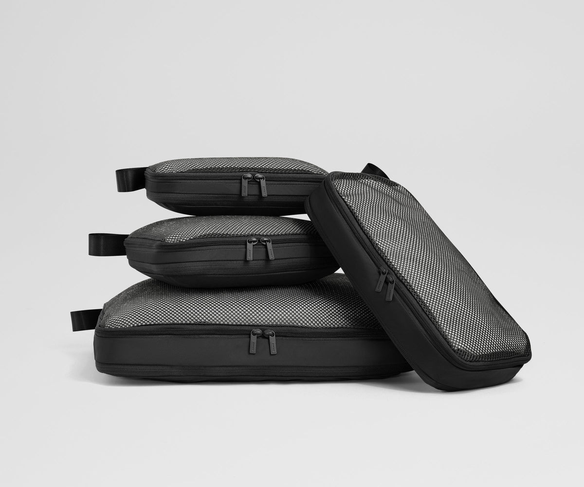 Compression Packing Cubes in Jet Black