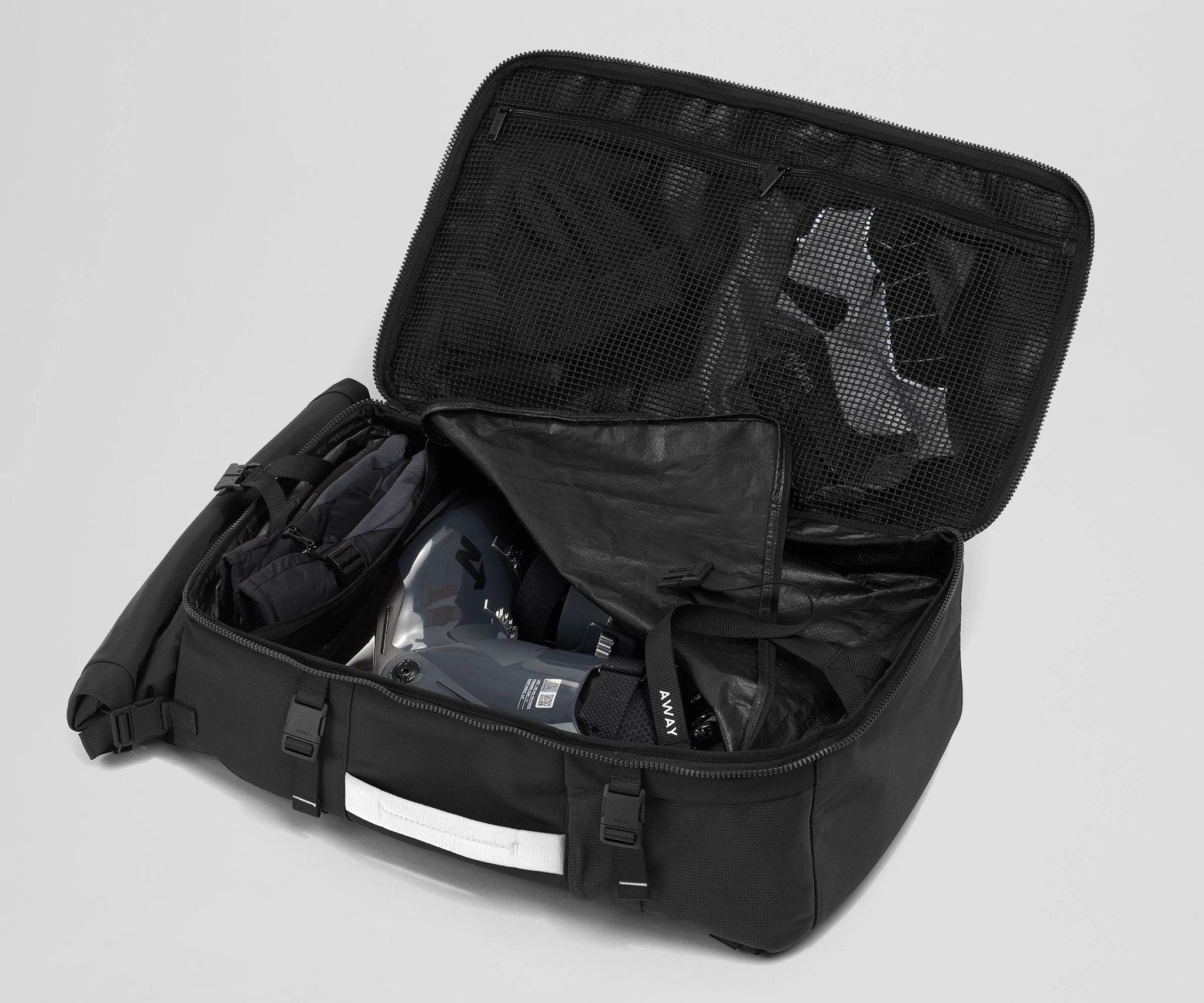 Carry-On Boot Bag 55L in Jet Black