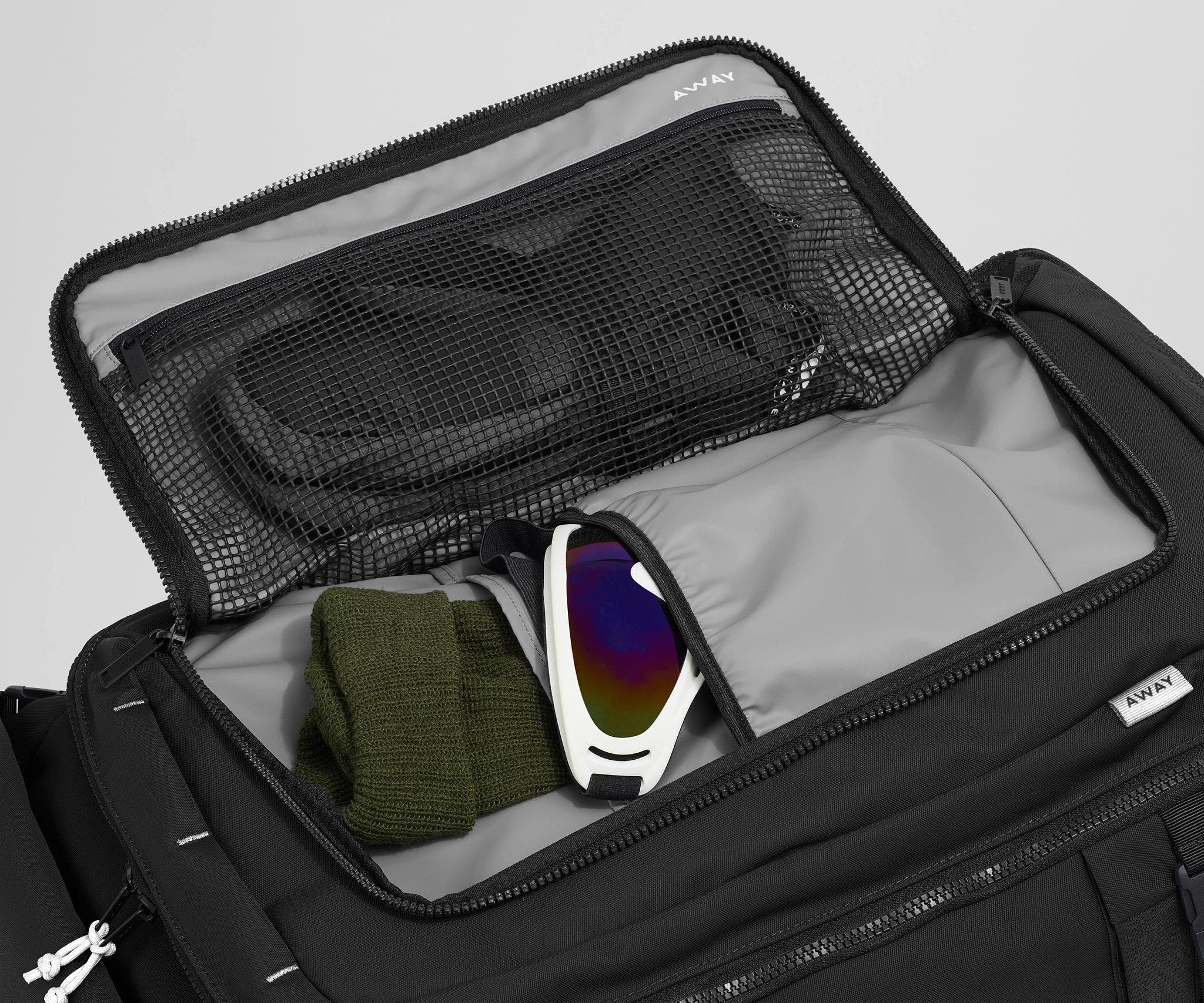 Carry-On Boot Bag 55L in Jet Black