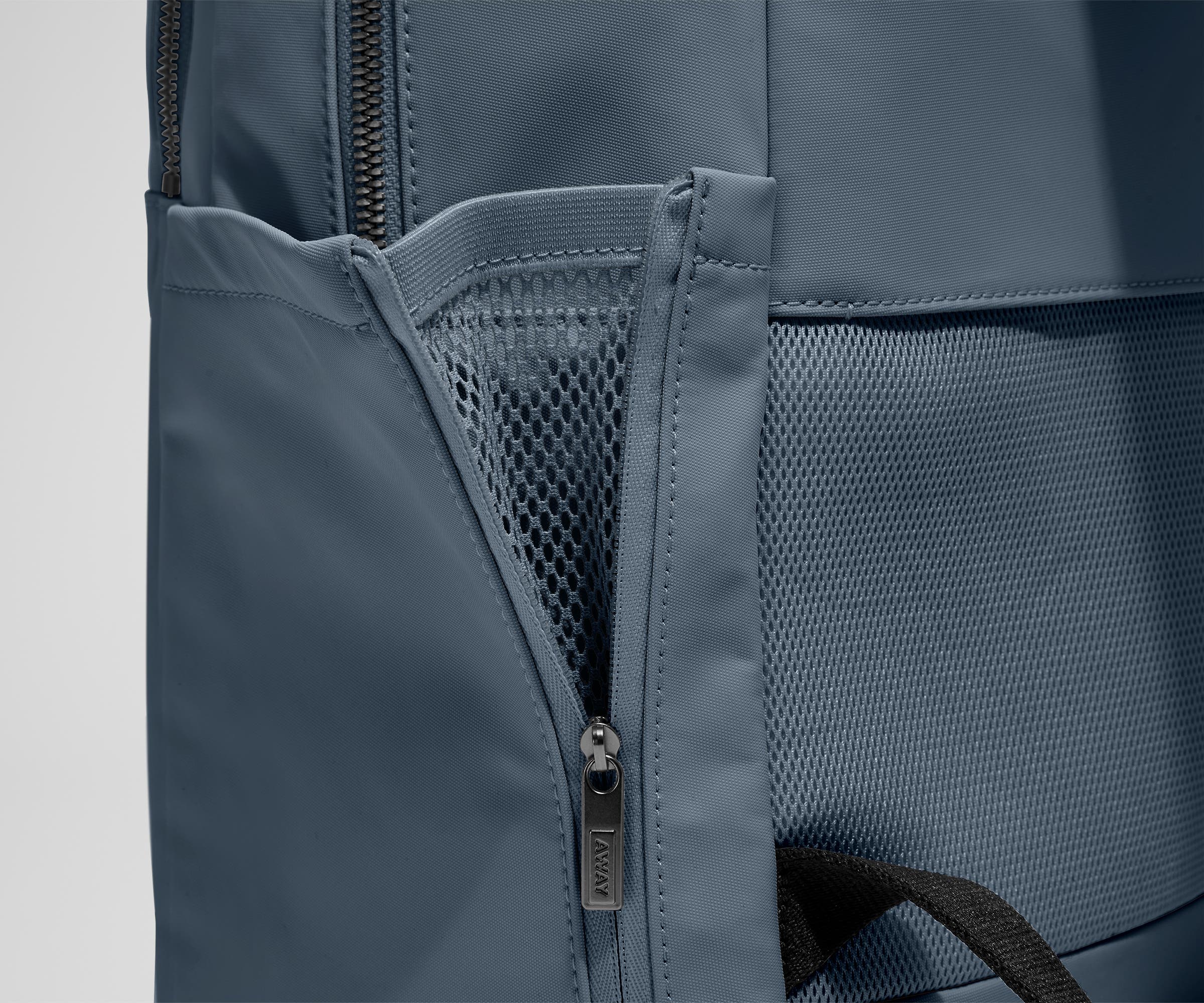 The Commuter Backpack in Coast Blue