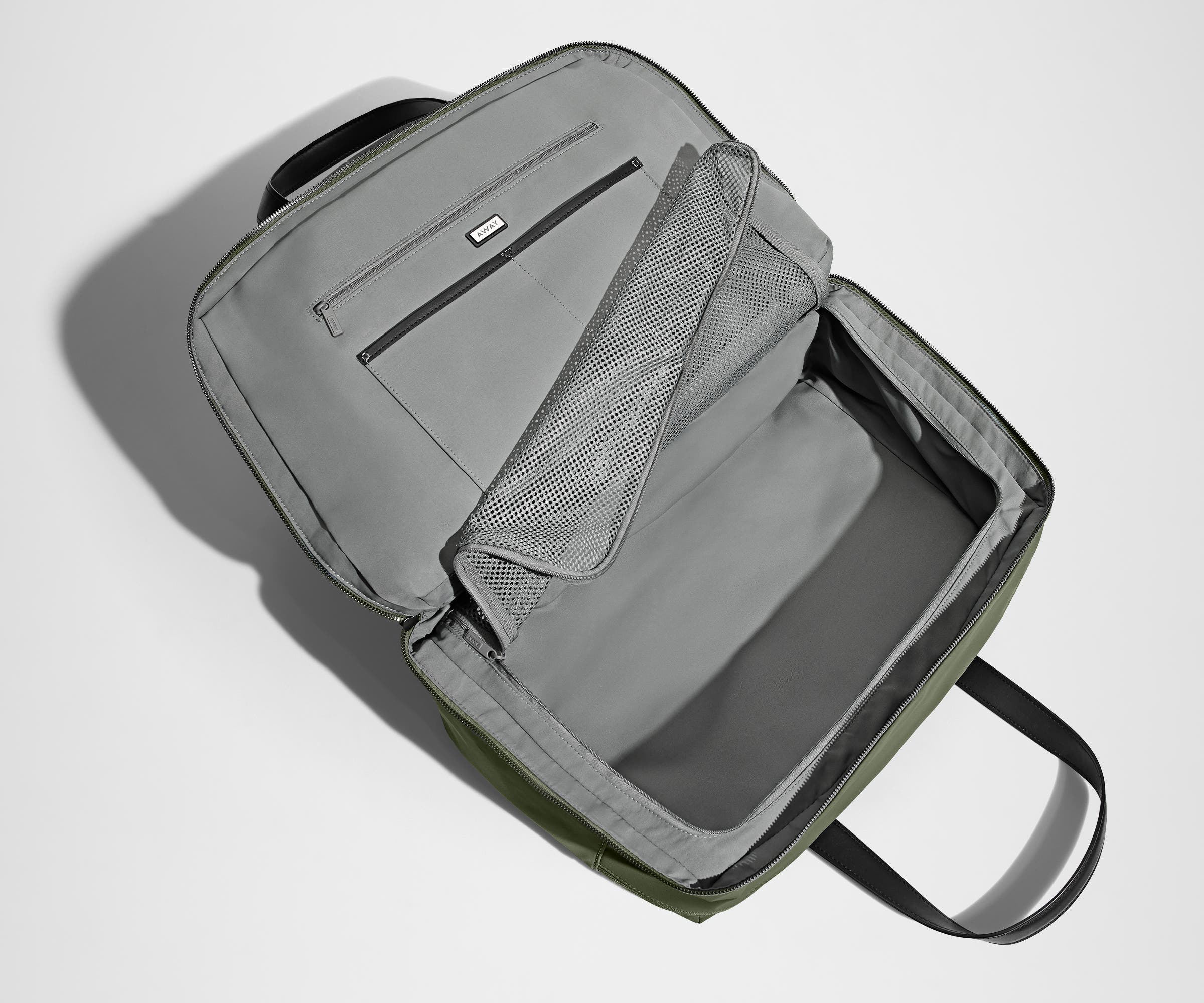 The Overnight Bag in Olive Green